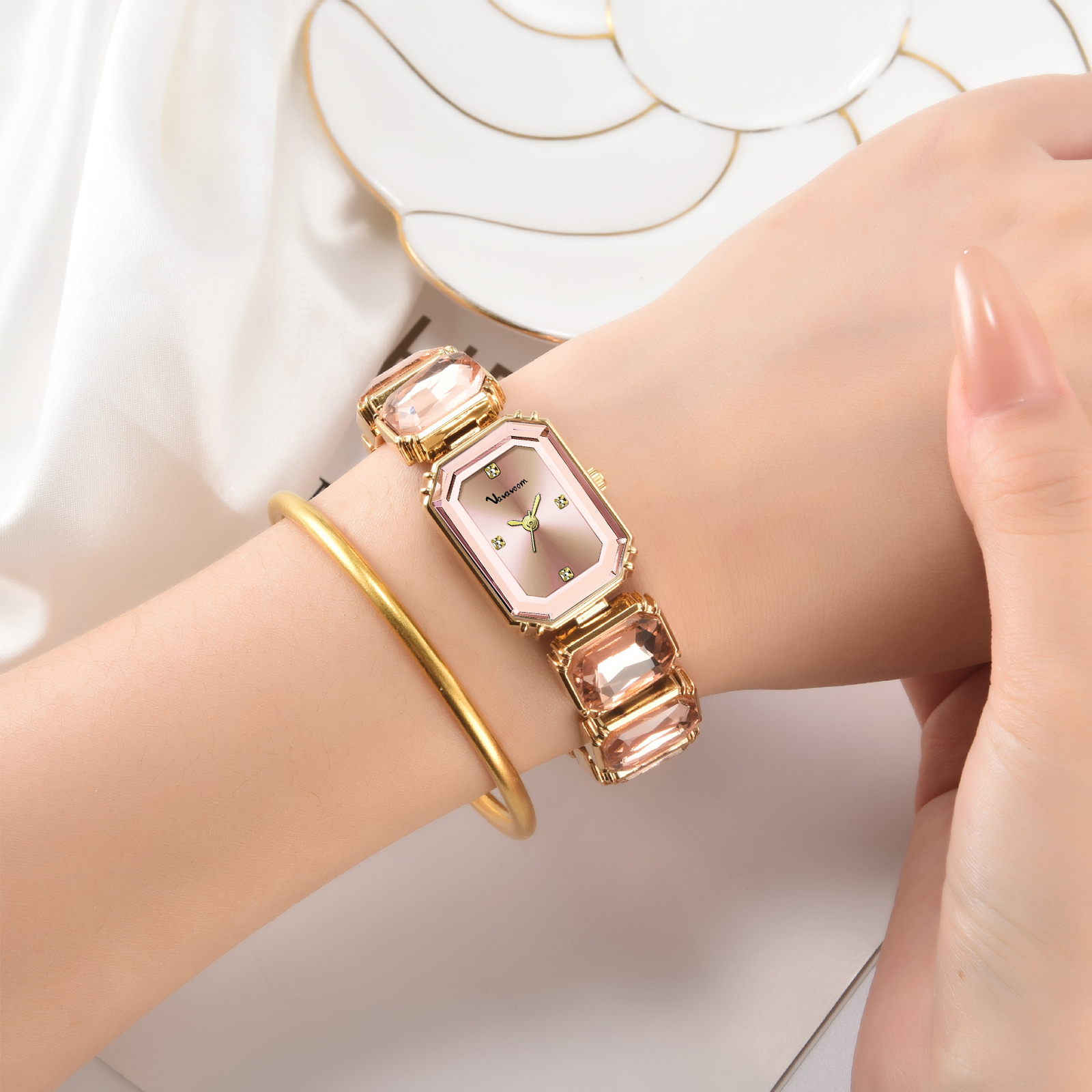 2025 New Women Watches Luxury  - Anti-Magnetic Watch 评论和价格